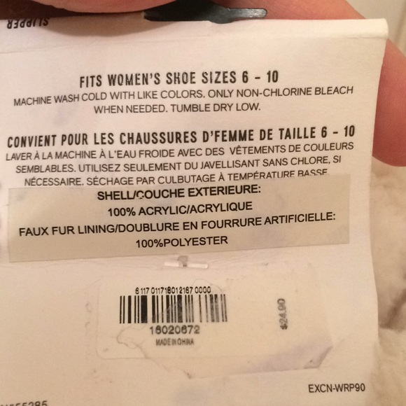 Express slippers crochet outside...fuzzy insideNWT - Picture 3 of 4